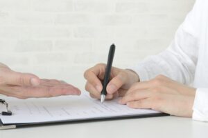 保証人なしで賃貸契約は可能？メリットやデメリット、注意点を解説
